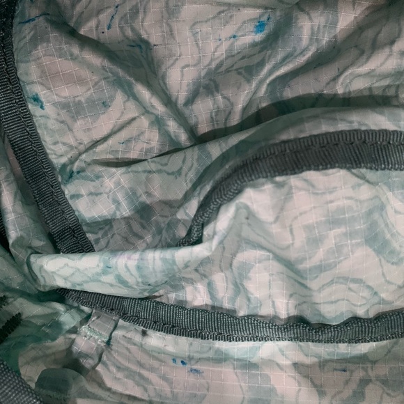 REI zip utility bag - Picture 3 of 4